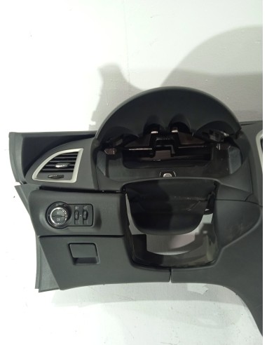 Recambio de salpicadero para opel astra j lim. selective referencia OEM IAM 13314406  