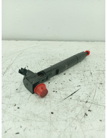 Recambio de inyector para jeep compass limited 4x4 referencia OEM IAM A6510700587  