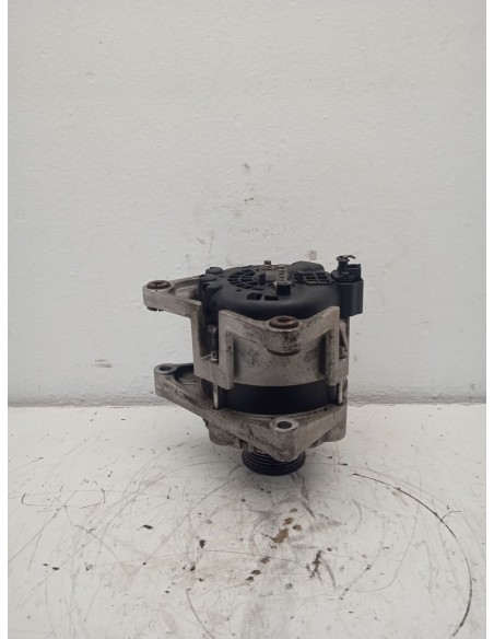 Recambio de alternador para opel astra j lim. selective referencia OEM IAM 13502595  