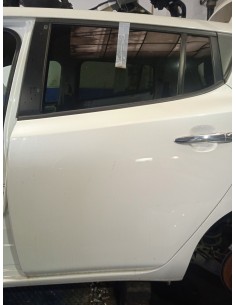 Recambio de puerta trasera izquierda para nissan leaf referencia OEM IAM H21013NLMA COLOR BLANCO 