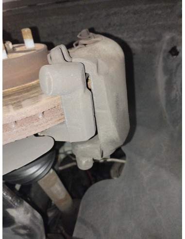 Recambio de pinza de freno delantera derecha para ford kuga (cbv) trend referencia OEM IAM 1682875  