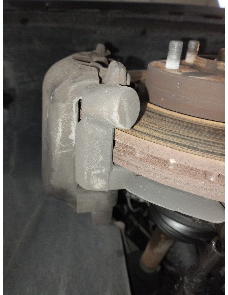 Recambio de pinza de freno delantera izquierda para ford kuga (cbv) trend referencia OEM IAM 1682876  