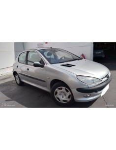 peugeot 206 berlina del año 2002