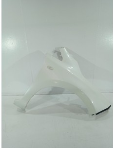 Recambio de aleta delantera derecha para nissan leaf referencia OEM IAM F31003NLMA COLOR BLANCO 