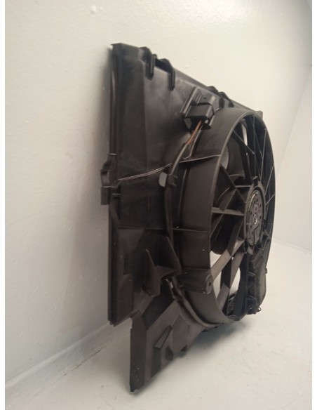 Recambio de electroventilador para bmw serie 1 berlina (e81/e87) 118d referencia OEM IAM 7788905  
