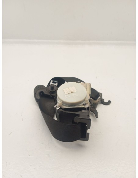 Recambio de cinturon seguridad delantero derecho para bmw serie 1 berlina (e81/e87) 118i referencia OEM IAM 330598943  