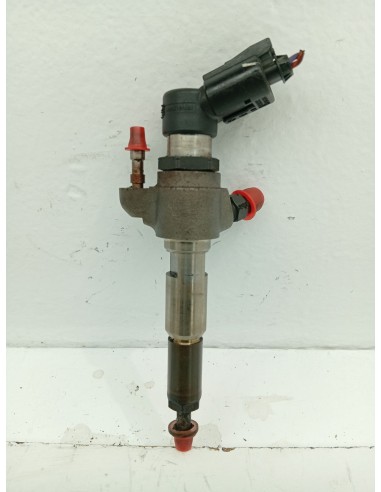 Recambio de inyector para peugeot 308 sw access referencia OEM IAM 9802448680  