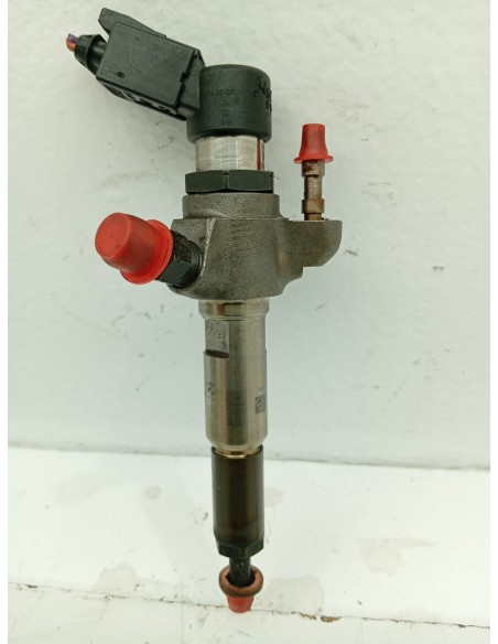 Recambio de inyector para peugeot 308 sw access referencia OEM IAM 9802448680  