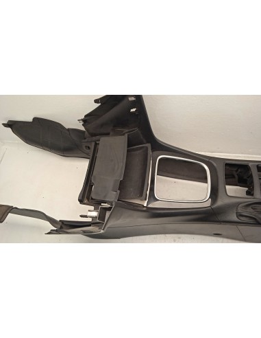 Recambio de consola central para mazda 6 kombi ()(.2012) style referencia OEM IAM GHP964321  