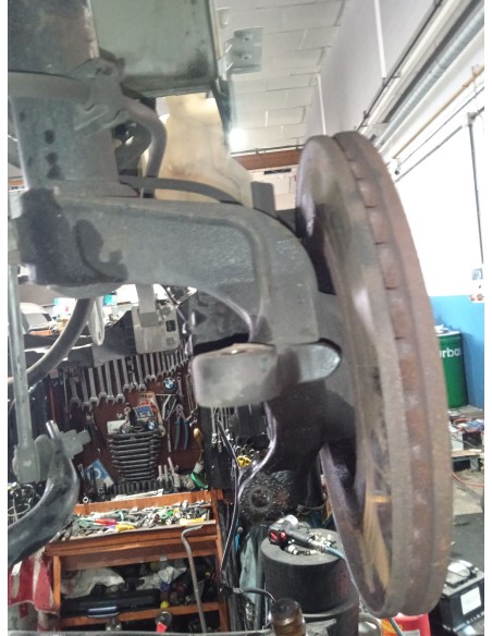 Recambio de mangueta delantera derecha para citroën c3 iii (sx) 1.2 vti 82 referencia OEM IAM   