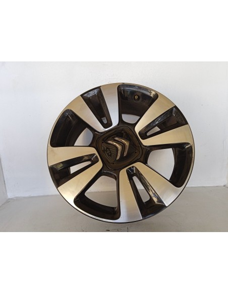 Recambio de llanta para citroën c3 iii (sx) 1.2 vti 82 referencia OEM IAM 9813075077  