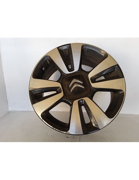 Recambio de llanta para citroën c3 iii (sx) 1.2 vti 82 referencia OEM IAM 9813075077  