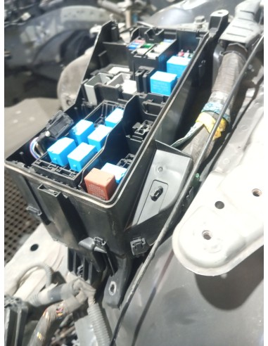 Recambio de caja reles / fusibles para lexus is200 (ds2/is2) 200d referencia OEM IAM   