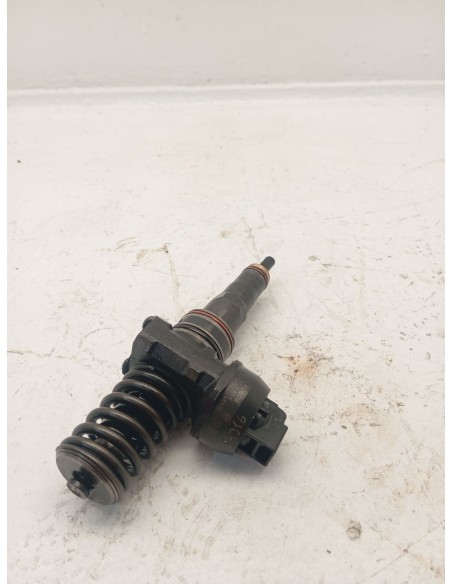 Recambio de inyector para audi a4 berlina (8e) 1.9 tdi (96kw) referencia OEM IAM 038130079AN  