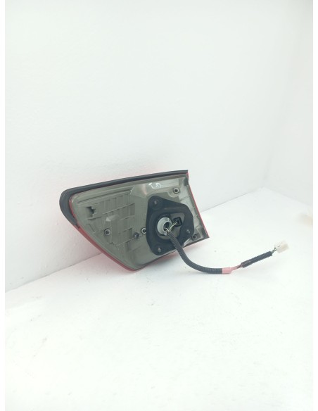 Recambio de piloto trasero derecho para lexus is200 (ds2/is2) 200d referencia OEM IAM 8158153120  