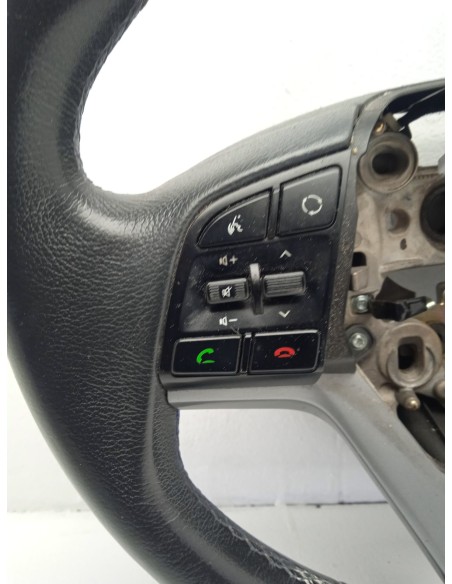 Recambio de volante para hyundai tucson essence bluedrive 2wd referencia OEM IAM 96720D7220  