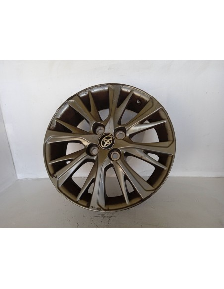 Recambio de llanta para toyota yaris hybrid active referencia OEM IAM 426110DG70  