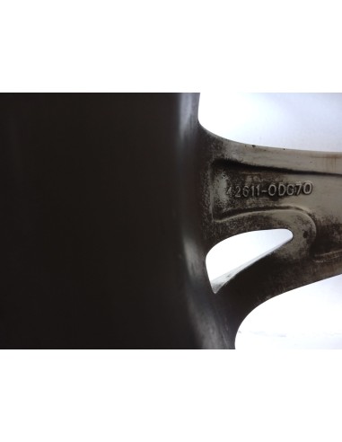 Recambio de llanta para toyota yaris hybrid active referencia OEM IAM 426110DG70  