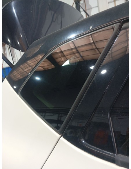 Recambio de luna custodia trasera derecha para renault captur dynamique referencia OEM IAM   