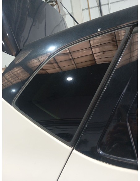 Recambio de luna custodia trasera derecha para renault captur dynamique referencia OEM IAM   