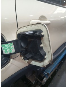 Recambio de tapa exterior combustible para renault captur dynamique referencia OEM IAM    2