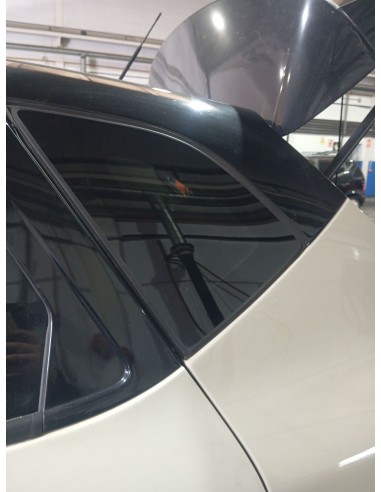 Recambio de luna custodia trasera izquierda para renault captur dynamique referencia OEM IAM   
