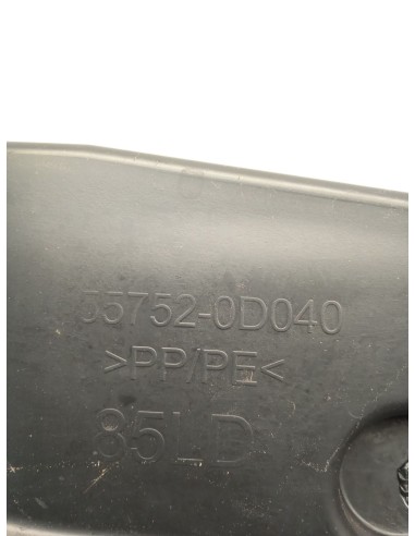 Recambio de torpedo para toyota yaris hybrid active referencia OEM IAM 557810D400  