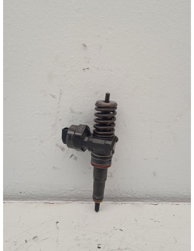 Recambio de inyector para audi a4 b5 (8d2) 1.9 tdi referencia OEM IAM 038130073F  