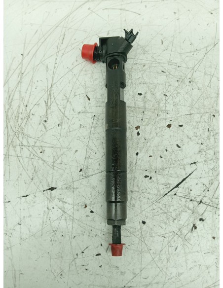 Recambio de inyector para jeep compass limited 4x4 referencia OEM IAM A6510700587  
