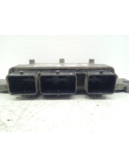 Recambio de centralita motor uce para ford fiesta (cb1) ambiente referencia OEM IAM 8V2112A650SF  