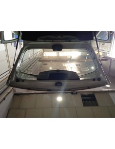 Recambio de porton trasero para dacia sandero laureate referencia OEM IAM    2