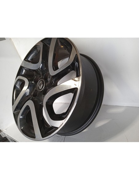 Recambio de llanta para renault captur dynamique referencia OEM IAM 403008829R  