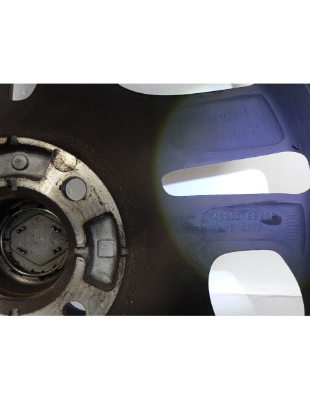 Recambio de llanta para renault captur dynamique referencia OEM IAM 403008829R  