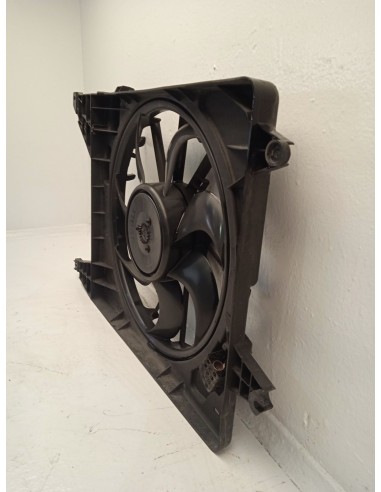 Recambio de electroventilador para dacia sandero laureate referencia OEM IAM 8200765566B  