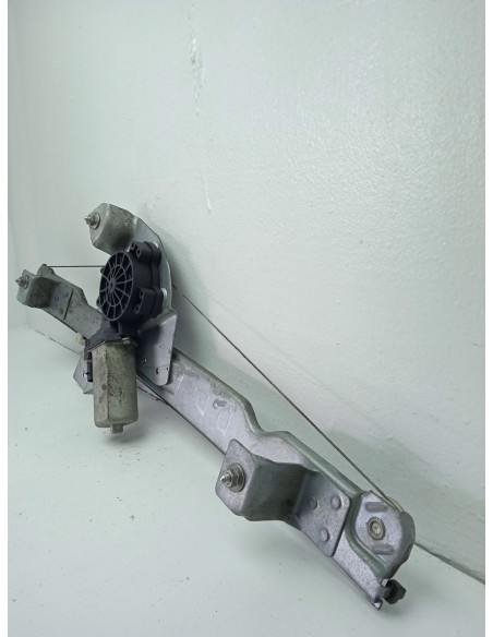 Recambio de elevalunas delantero derecho para dacia sandero laureate referencia OEM IAM 8200603862  