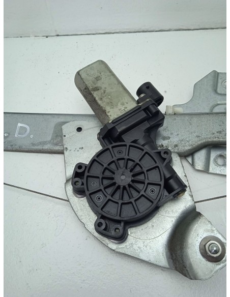 Recambio de elevalunas delantero derecho para dacia sandero laureate referencia OEM IAM 8200603862  