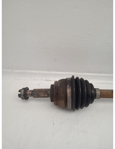 Recambio de transmision delantera izquierda para dacia sandero laureate referencia OEM IAM 8200863653  