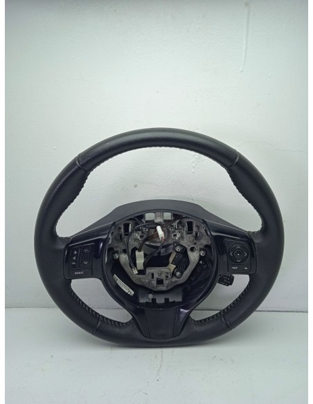 Recambio de volante para toyota yaris hybrid active referencia OEM IAM 45100OD49024  
