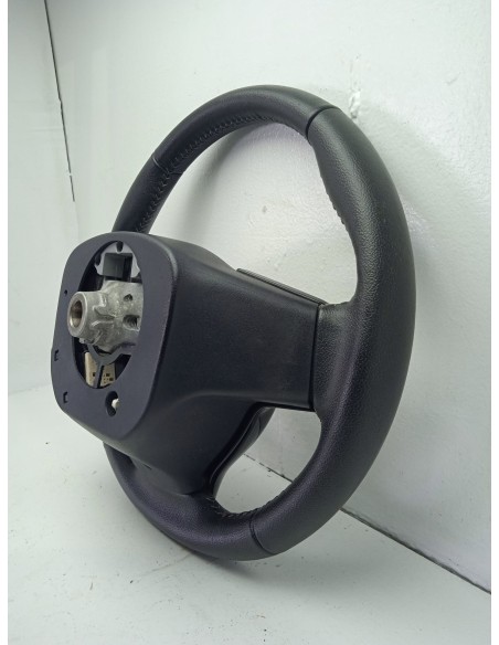Recambio de volante para toyota yaris hybrid active referencia OEM IAM 45100OD49024  