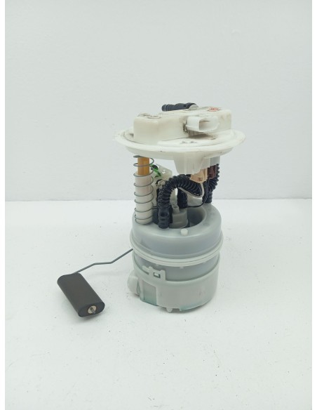 Recambio de aforador para renault captur dynamique referencia OEM IAM 172021485R  