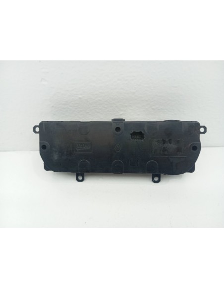 Recambio de mando climatizador para renault captur dynamique referencia OEM IAM 275100037R  