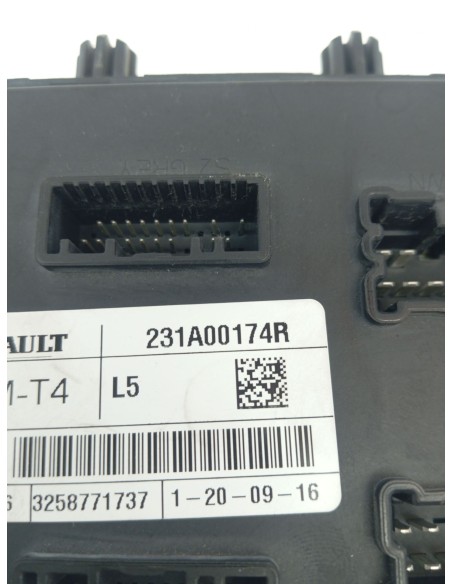 Recambio de modulo electronico para renault captur dynamique referencia OEM IAM 231A00174R  