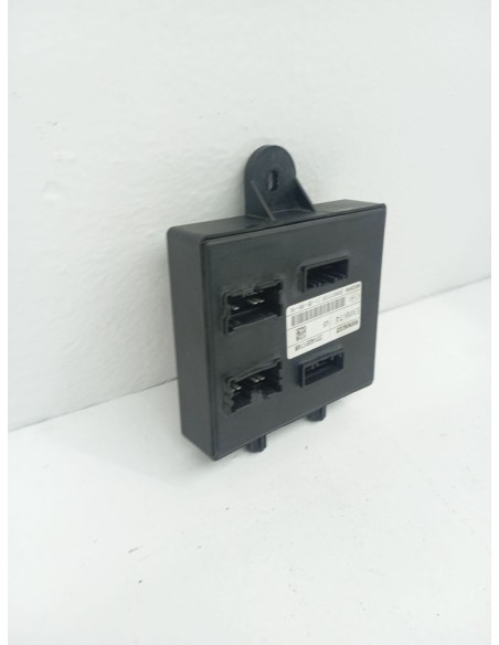 Recambio de modulo electronico para renault captur dynamique referencia OEM IAM 231A00174R  