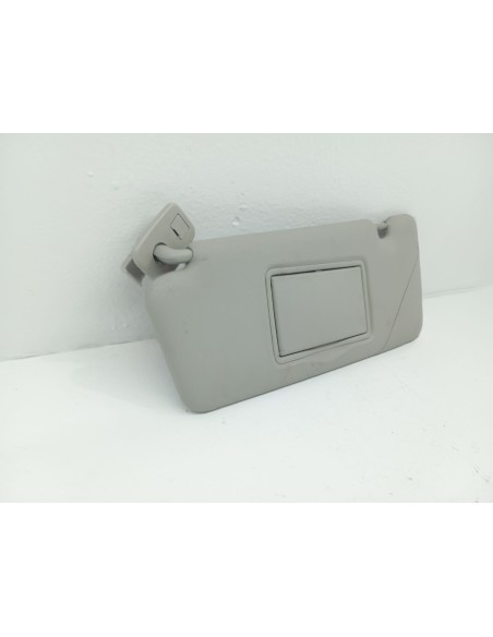 Recambio de parasol izquierdo para renault captur dynamique referencia OEM IAM 964012136R  