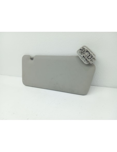 Recambio de parasol izquierdo para renault captur dynamique referencia OEM IAM 964012136R  