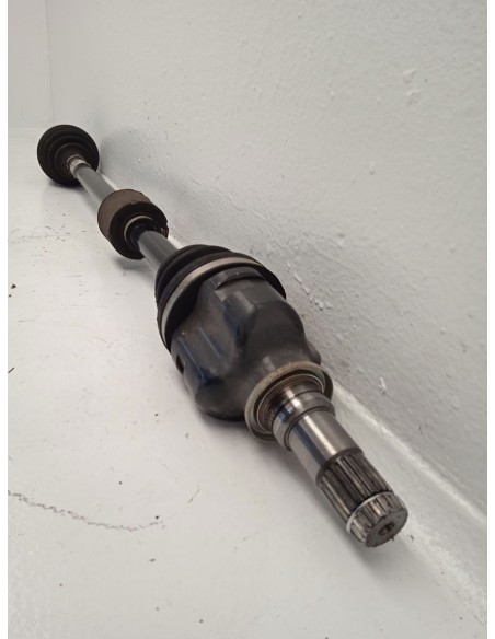 Recambio de transmision delantera derecha para toyota yaris hybrid active referencia OEM IAM 434100D660  