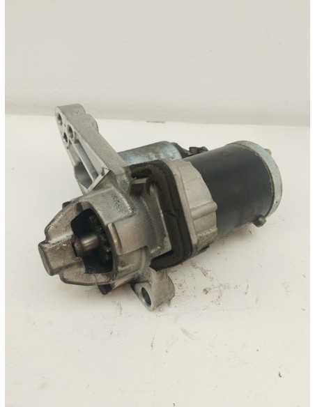 Recambio de motor arranque para renault captur dynamique referencia OEM IAM 233000557R  