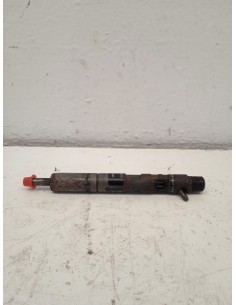 Recambio de inyector para dacia sandero laureate referencia OEM IAM 28232251  
