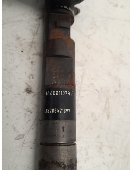 Recambio de inyector para dacia sandero laureate referencia OEM IAM 28232251  
