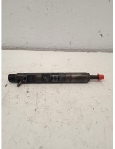 Recambio de inyector para dacia sandero laureate referencia OEM IAM 28232251  